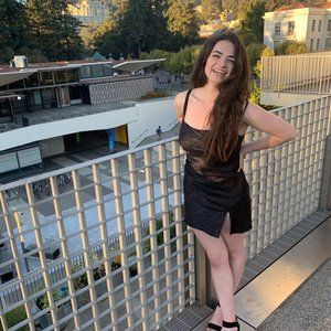 Meet your Posher, Julianna